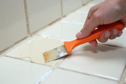 Jak usunąć stary silikon? Praktyczny przewodnik krok po kroku